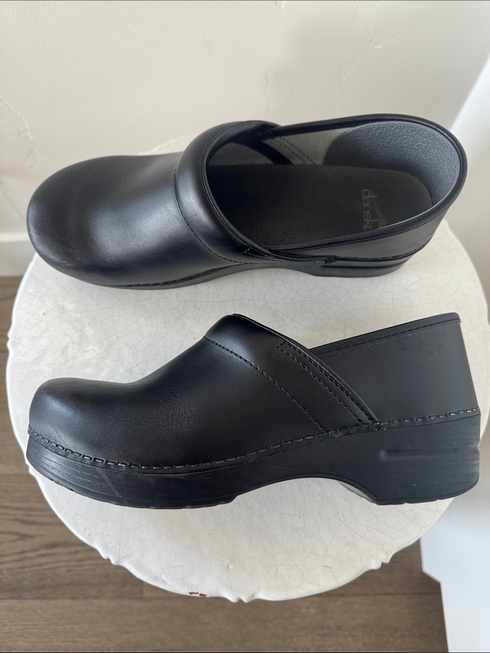 Dansko Classic Black Women's Leather Slip On Clogs Comfortable Shoes Size 41 EUC